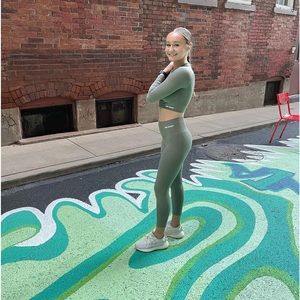 URBAN OUTFITTERS, green work out set